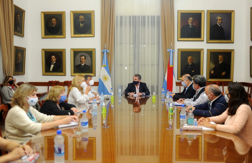 Docentes privados van al paro por 48 horas y Amet lo define este martes