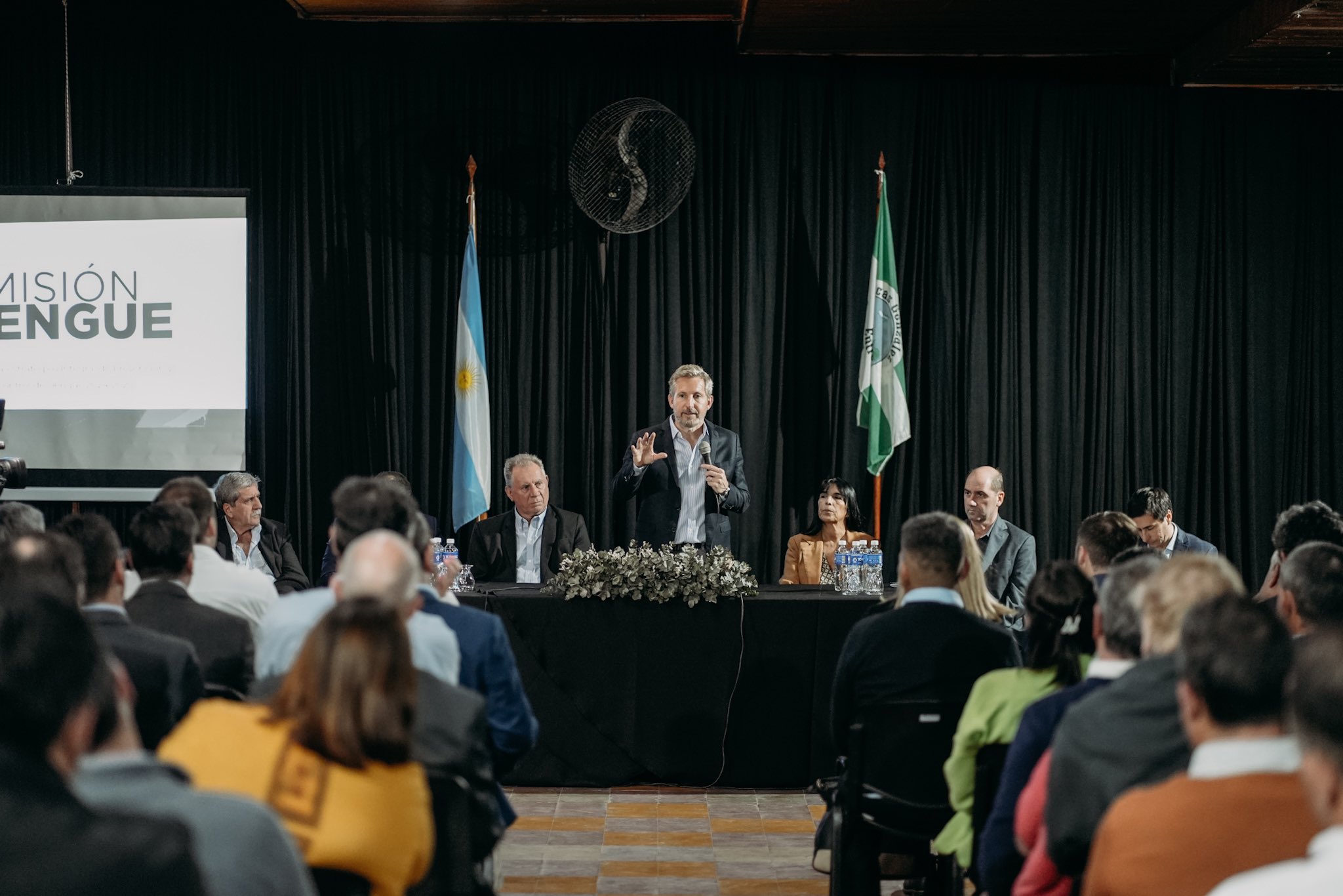 Frigerio y su gabinete se reunieron con intendentes de toda la provincia